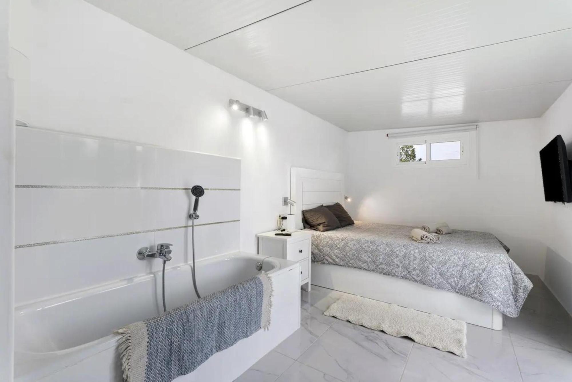 Child-Friendly, 3-Bedroom Apartment With Garden Near The Aqualand Costa Adeje  Exteriér fotografie